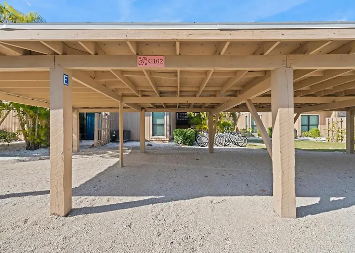 Ground Floor Luxury - Your Choice Of 2 Bikes Or Kayak Rental - Steps To Beach!